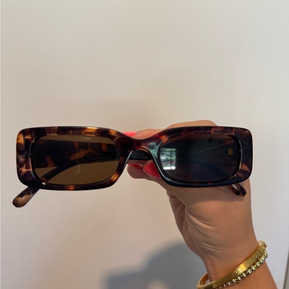 Tortoise Shell Rectangular Sunglasses - Picture 3 of 5